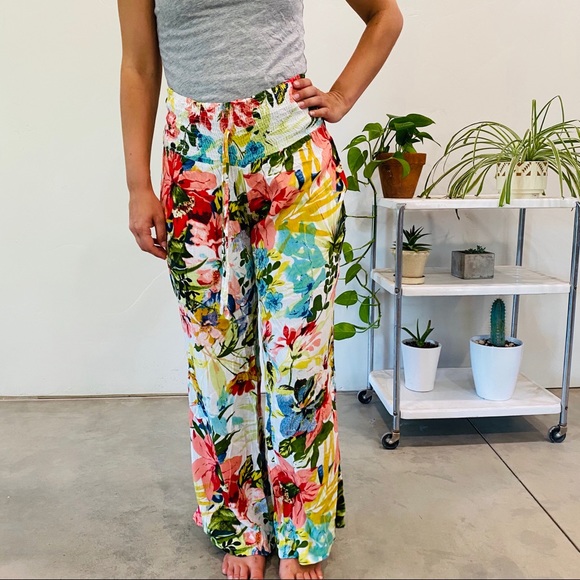Wet seal flowy pants - Picture 1 of 4